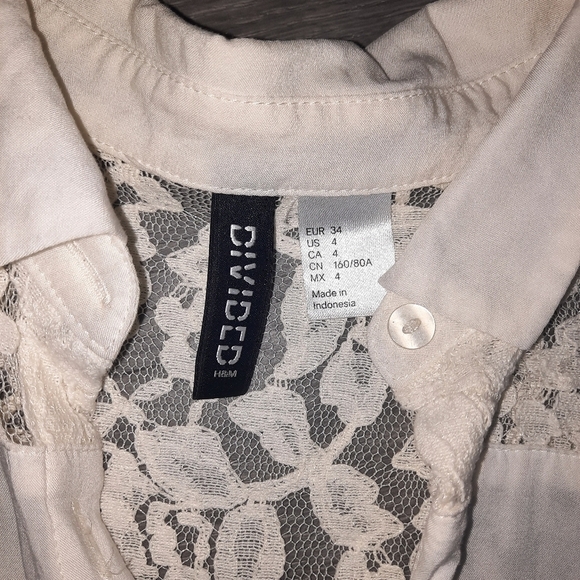 H&M White Lace Button Up Tank Top - Picture 2 of 4